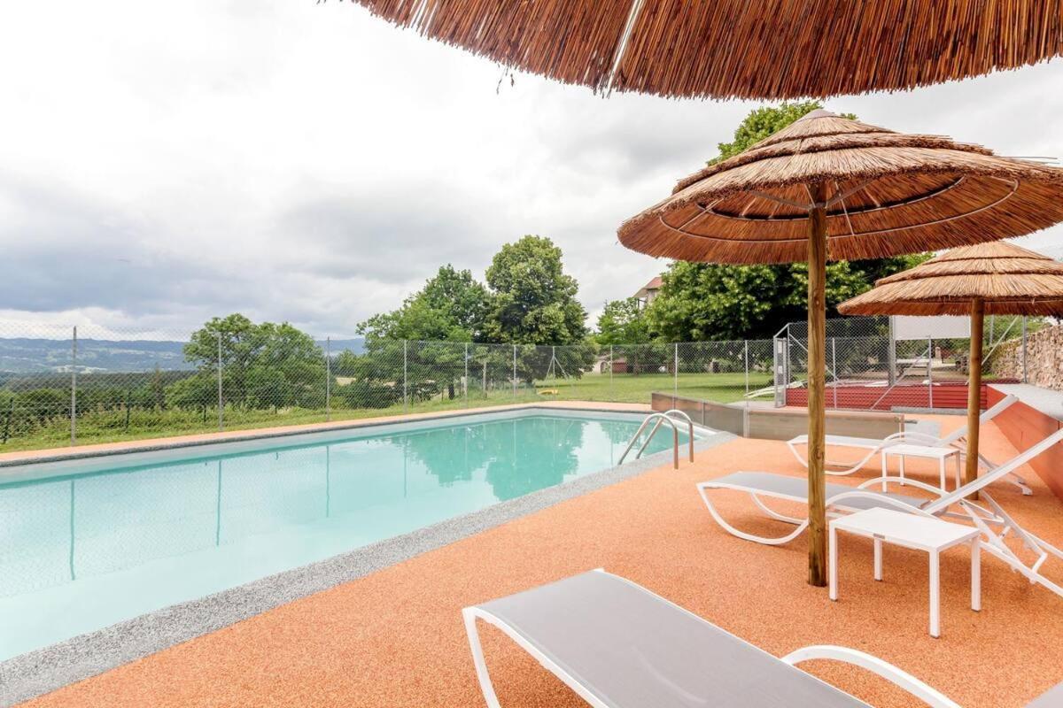 Domaine Le Prieure Hotel Chaumont-le-Bourg ภายนอก รูปภาพ
